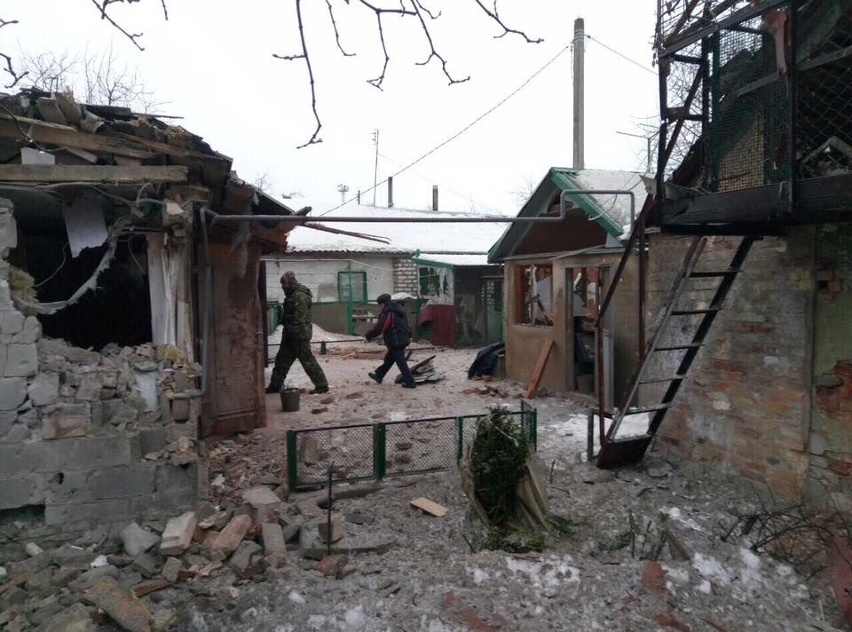 "Трупи не показую": журналіст опублікував жахливі фото зруйнованої Авдіївки