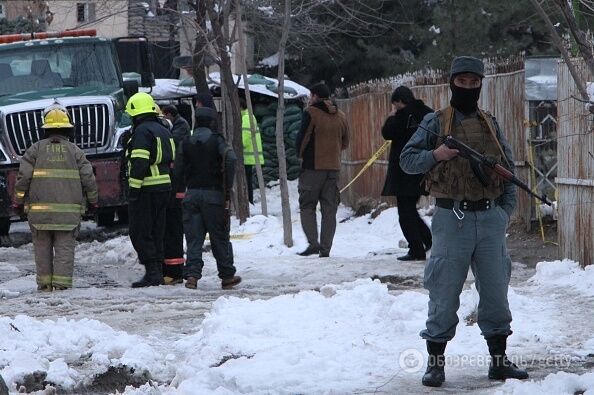 У Кабулі смертник підірвав десятки людей