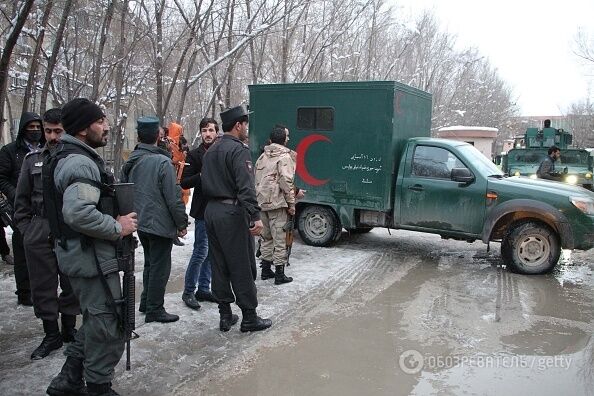 В Кабуле смертник взорвал десятки людей: жуткий фоторепортаж