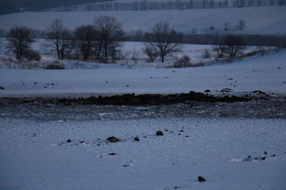 "Гатять з усього, що існує": бійці АТО показали фотодокази обстрілів із забороненої зброї