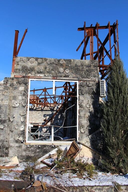 "Гатять з усього, що існує": бійці АТО показали фотодокази обстрілів із забороненої зброї