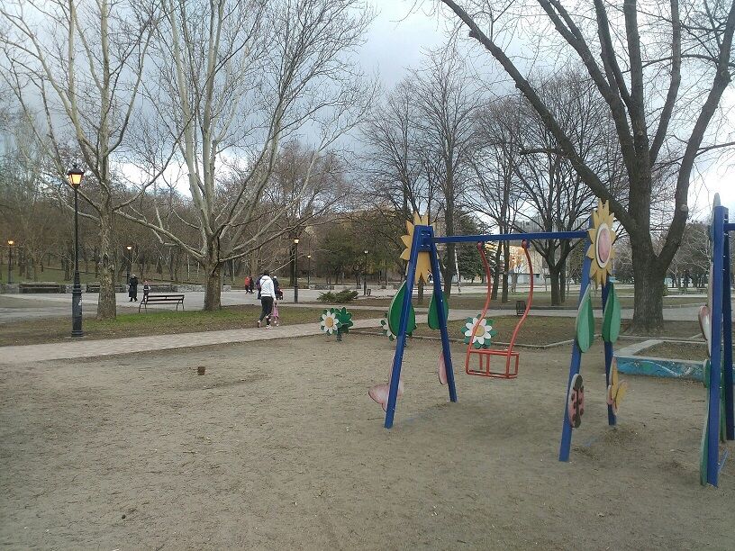 В Запорожье своеобразно готовятся к Часу Земли (ФОТО)