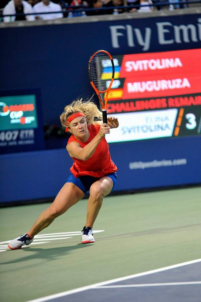 Свитолина вышла в полуфинал супертурнира в Канаде, победив в двухдневном матче 