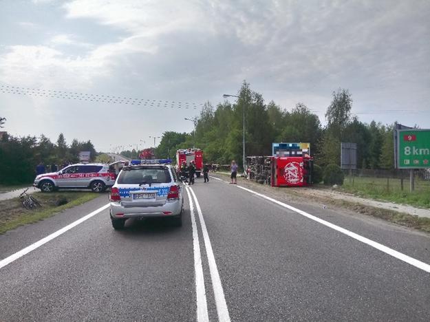 У Польщі перекинувся туристичний автобус, десятки постраждалих: фото масштабної ДТП