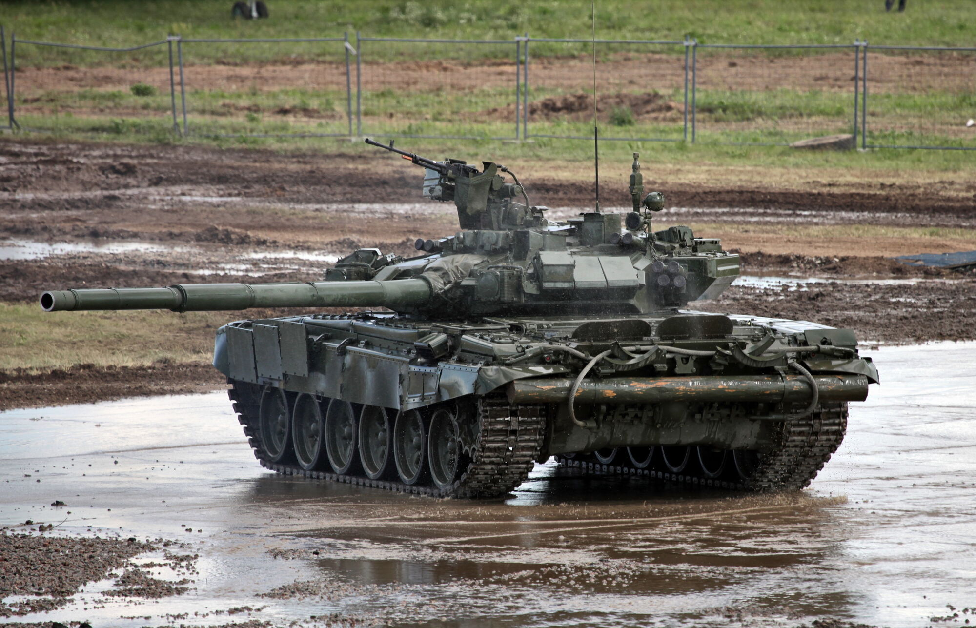 Оружие Украины: почему "Оплот" один из трех лучших танков в мире - наглядное сравнение 