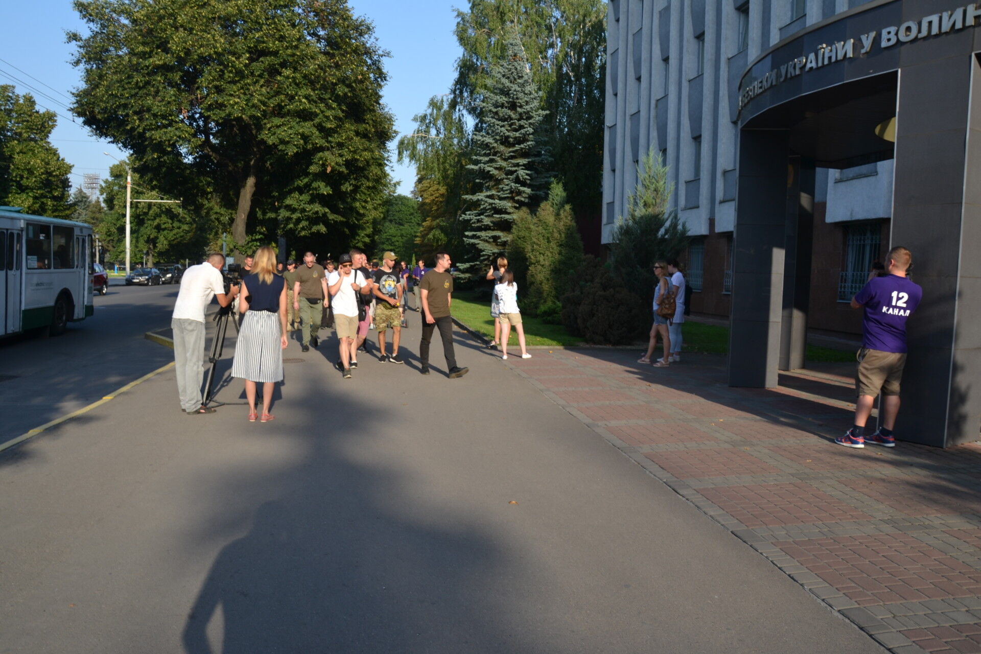 У Луцьку бійці АТО вийшли на протест проти свавілля УКРОПівських тітушок