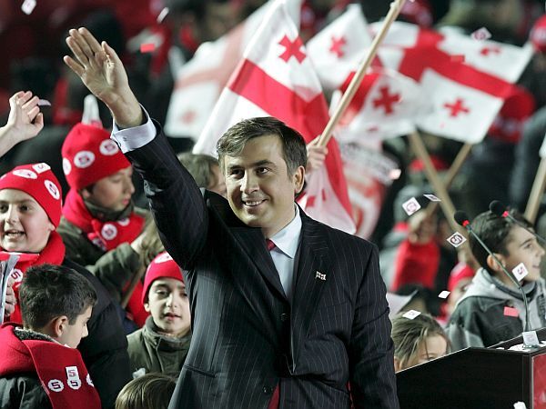 Нана Какабадзе: Режим Саакашвили был сродни фашистскому - 325 тысяч грузин сидели в тюрьме