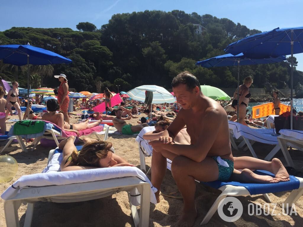 Ляшка з сім'єю помітили на пляжі в Іспанії: з'явилися фото відпочинку