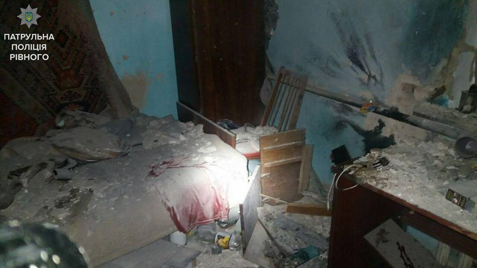 В Ривне АТОшник взорвал гранату в жилом доме: опубликованы фото