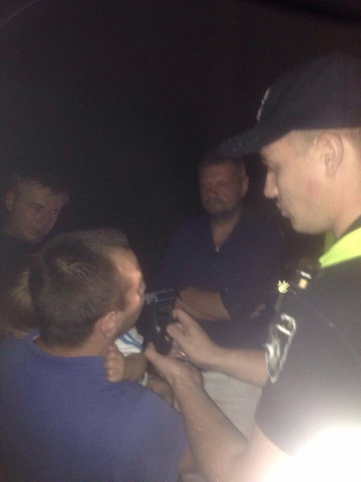 В Киеве пьяный водитель с ребенком устроил "догонялки" с полицией: появились фото