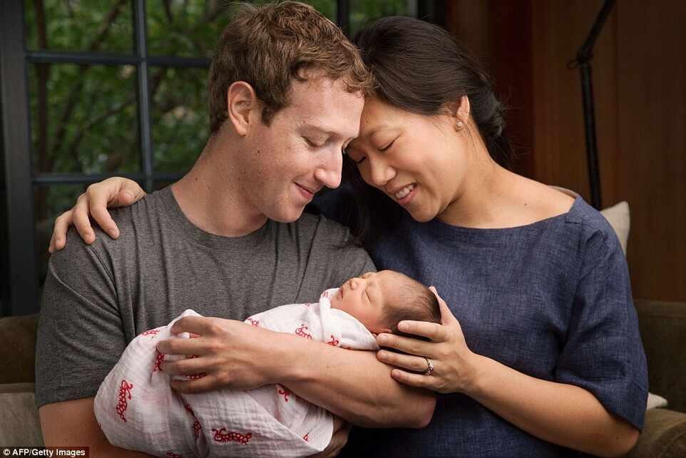 Марк Цукерберг, його дружина Прісцилла Чан та їхня дочка Макс
