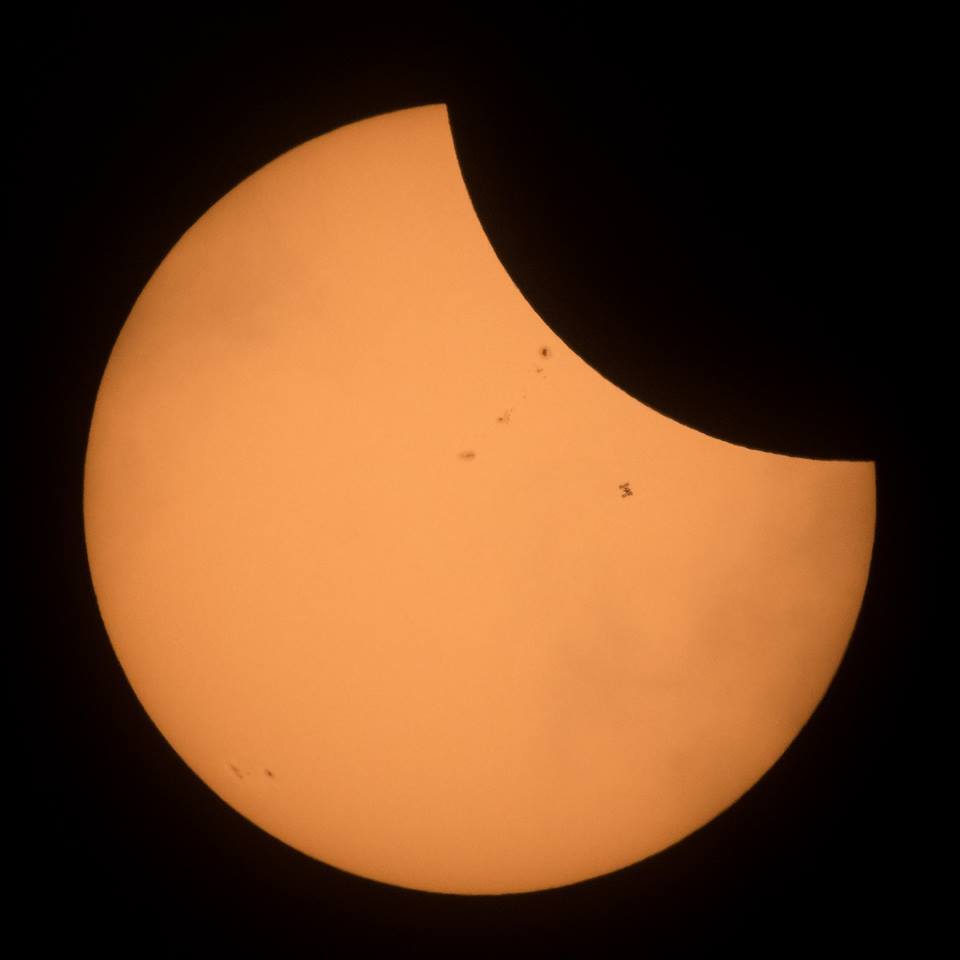 Сонячне затемнення: опубліковані фото і відео унікального явища