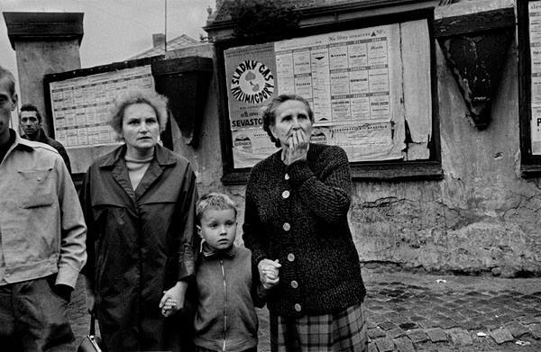 Вторжение СССР в Чехословакию: в сети вспомнили дерзкий репортаж смелого фотографа