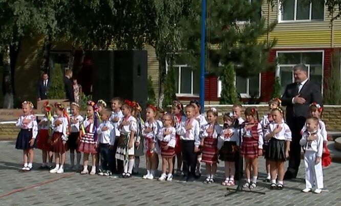 Мороз по коже: Порошенко показал невероятное видео с Донбасса