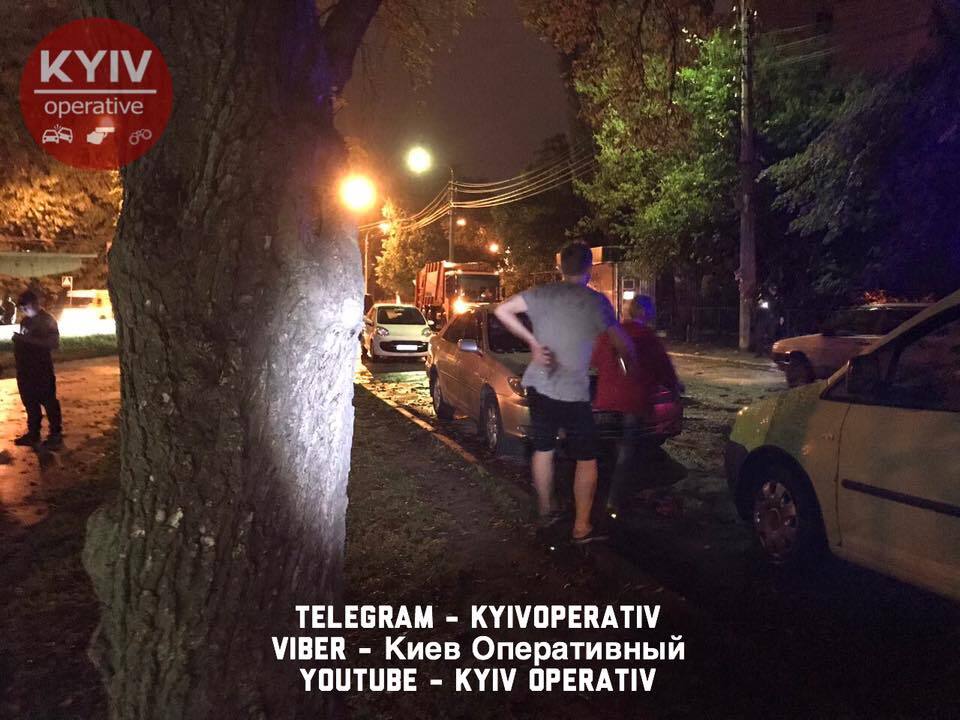 В Киеве произошла стрельба в парке: есть пострадавшие