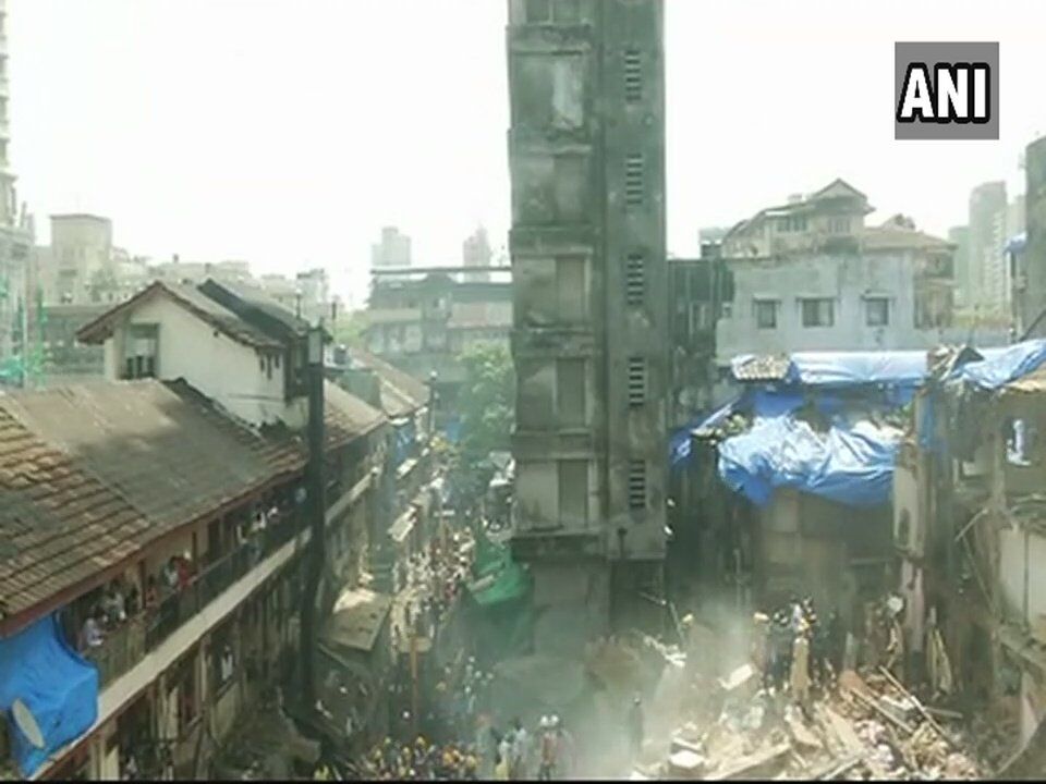 В Мумбаи обрушилось здание: есть жертвы и пострадавшие