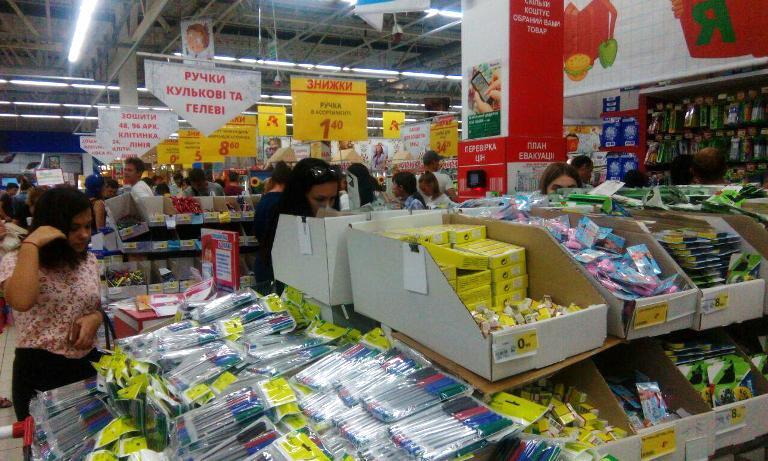 Родители, готовьте кошельки: сколько стоит собрать ребёнка в школу