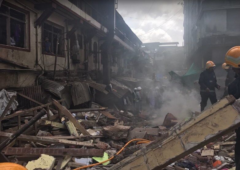 В Мумбаи обрушилось здание: есть жертвы и пострадавшие