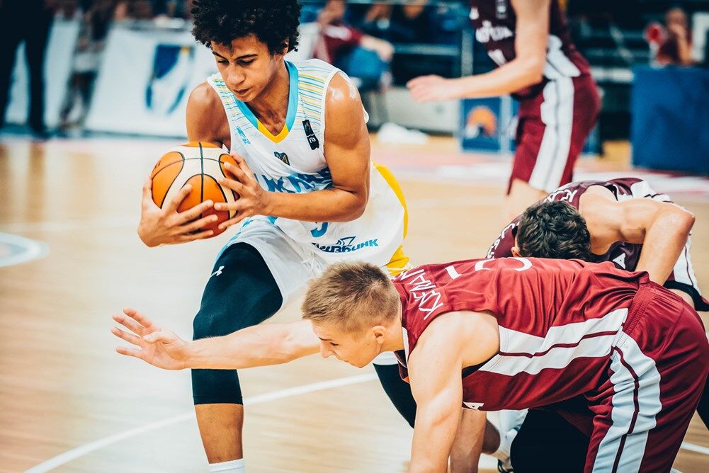 Сборная Украины одержала блестящую победу на Евробаскете-2017