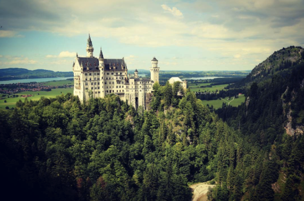 Замки и курорты: Аваков похвастался фото из Германии и Швейцарии