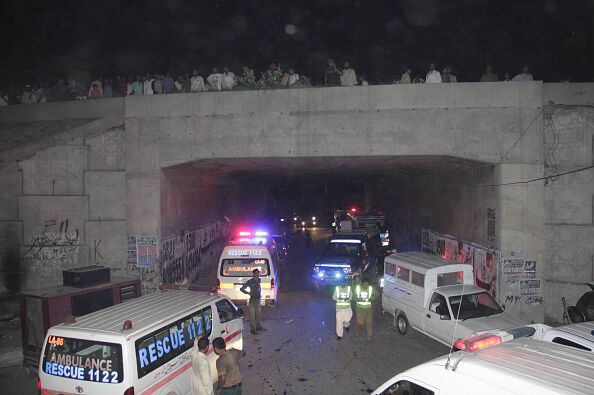 Кровавый теракт на рынке в Пакистане: опубликованы фото и видео