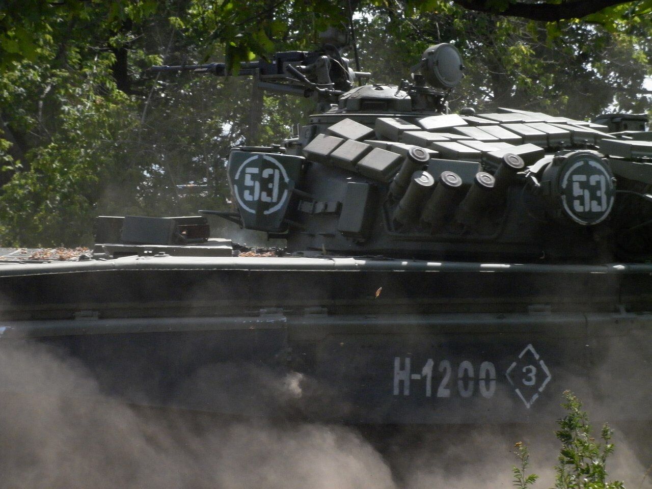 "Ударный биатлон": террористы похвастались танковыми учениями на Донбассе