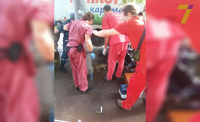 В Одессе трамвай отрезал девушке ноги: опубликованы фото