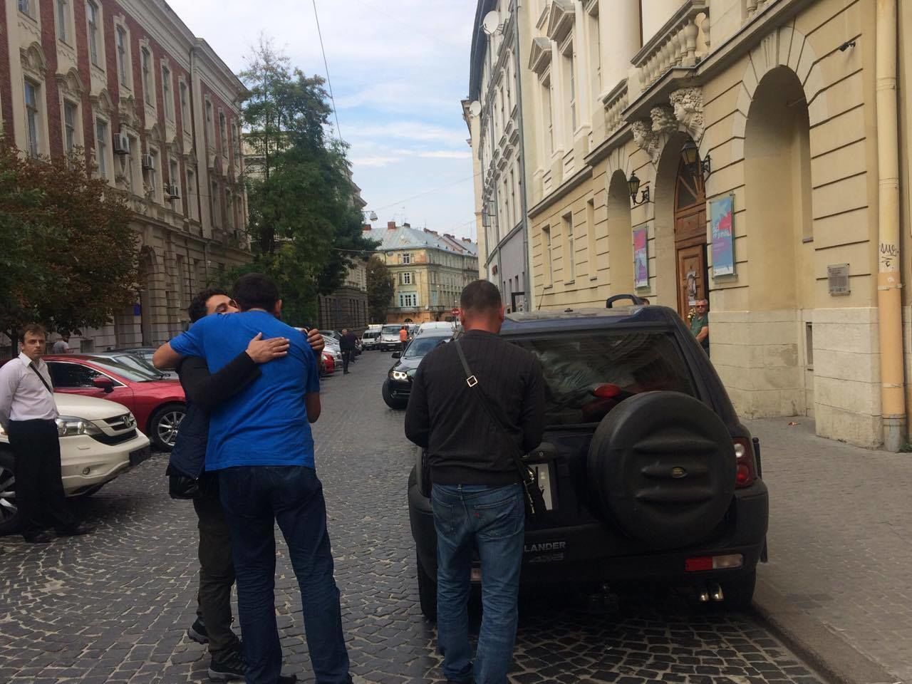 "В аэропорт": Саакашвили во Львове бросила жена