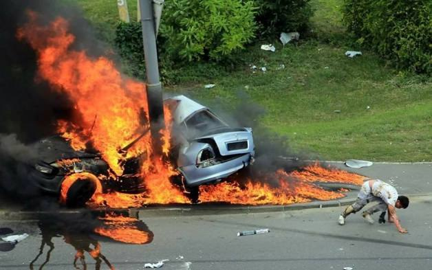 "Дива не сталося": стало відомо про долю водія, який вистрибнув із авто, що вибухнуло в Києві