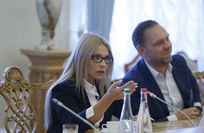 "Ось як треба робити політику": в мережі обговорюють новий імідж Тимошенко