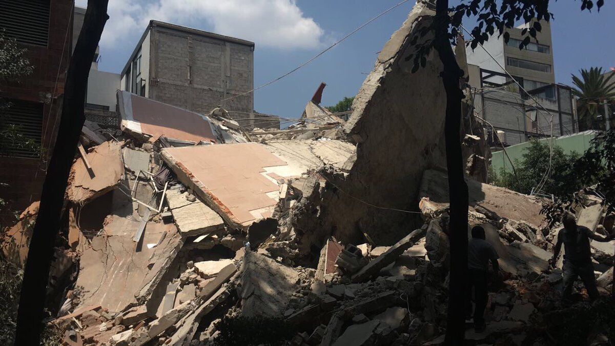 Мексику накрыло мощное землетрясение: все подробности 