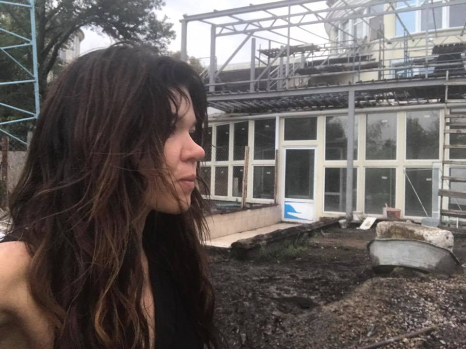 Родилась под счастливой звездой: в дом известной украинской певицы попала молния
