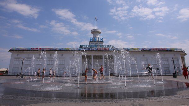На плаву 120 років: річковий порт Києва відзначив день народження