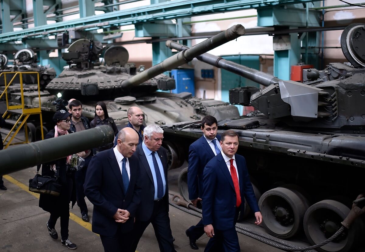 Олег Ляшко на заводе имени Малышева