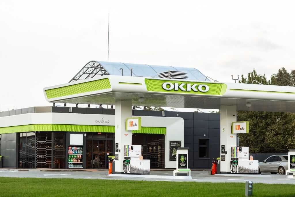 Сеть "ОККО" открыла в Черновцах самую современную заправку на Буковине