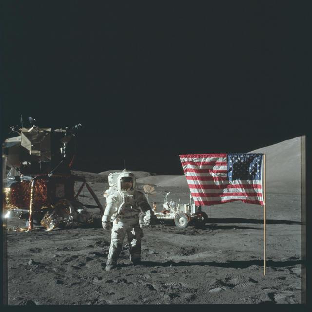 Перший політ на Місяць з часів "Аполлона": Ілон Маск розкрив грандіозні плани