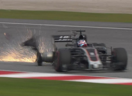 Знаменитий гонщик Формули-1 на величезній швидкості потрапив в аварію: з'явилися фото і відео інциденту