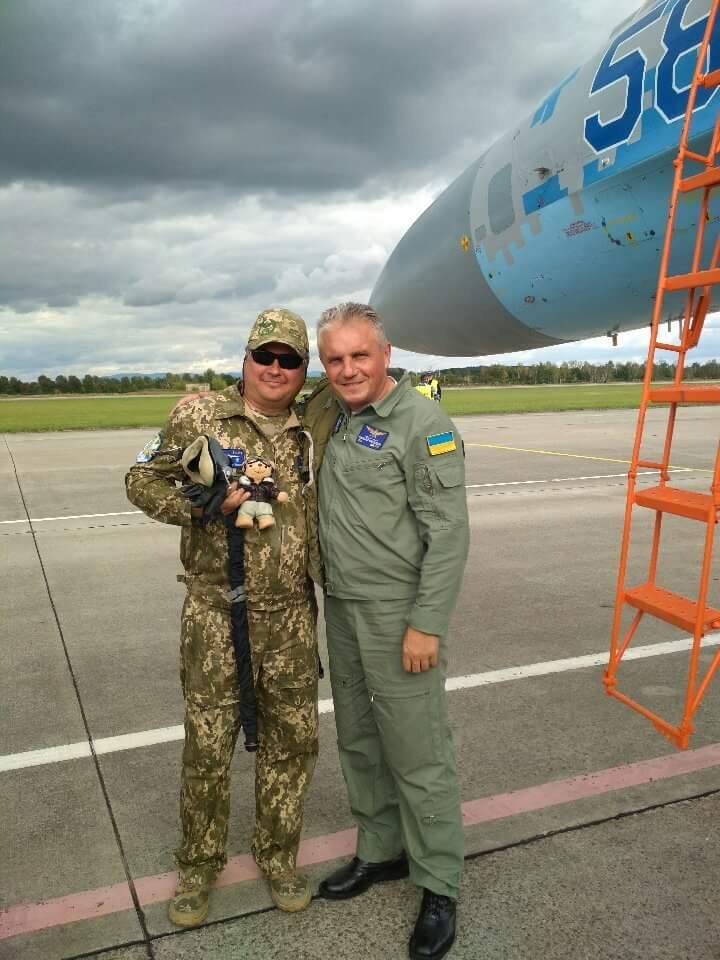Высший пилотаж: украинский военный летчик стал звездой международного авиашоу
