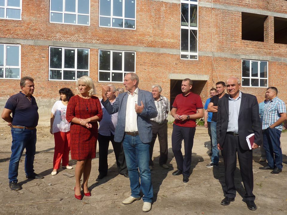 Обещал "открутить голову": при содействии Ляшко школа на Черниговщине получила 20 млн
