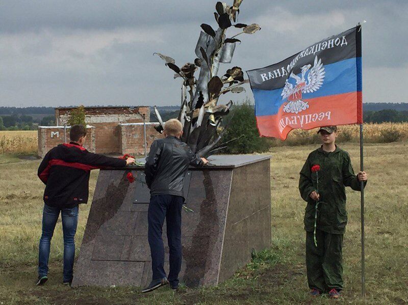 Вся "ДНР" в одному фото: у мережі висміяли псевдореспубліку на Донбасі