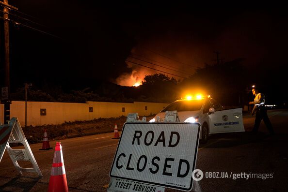 Лос-Анджелес охватили масштабные пожары: уникальные кадры стихийного бедствия