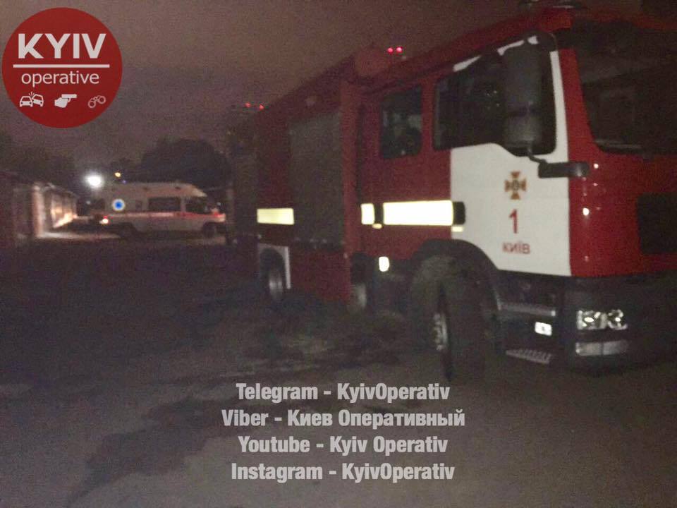 "Грохот был как от взрыва": появились фото и видео ЧП в центре Киева