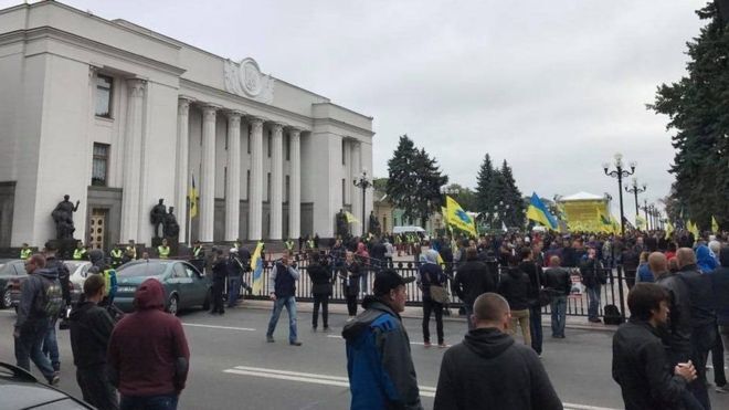 Митинг под Радой: в Киеве владельцы авто с еврономерами приняли решение