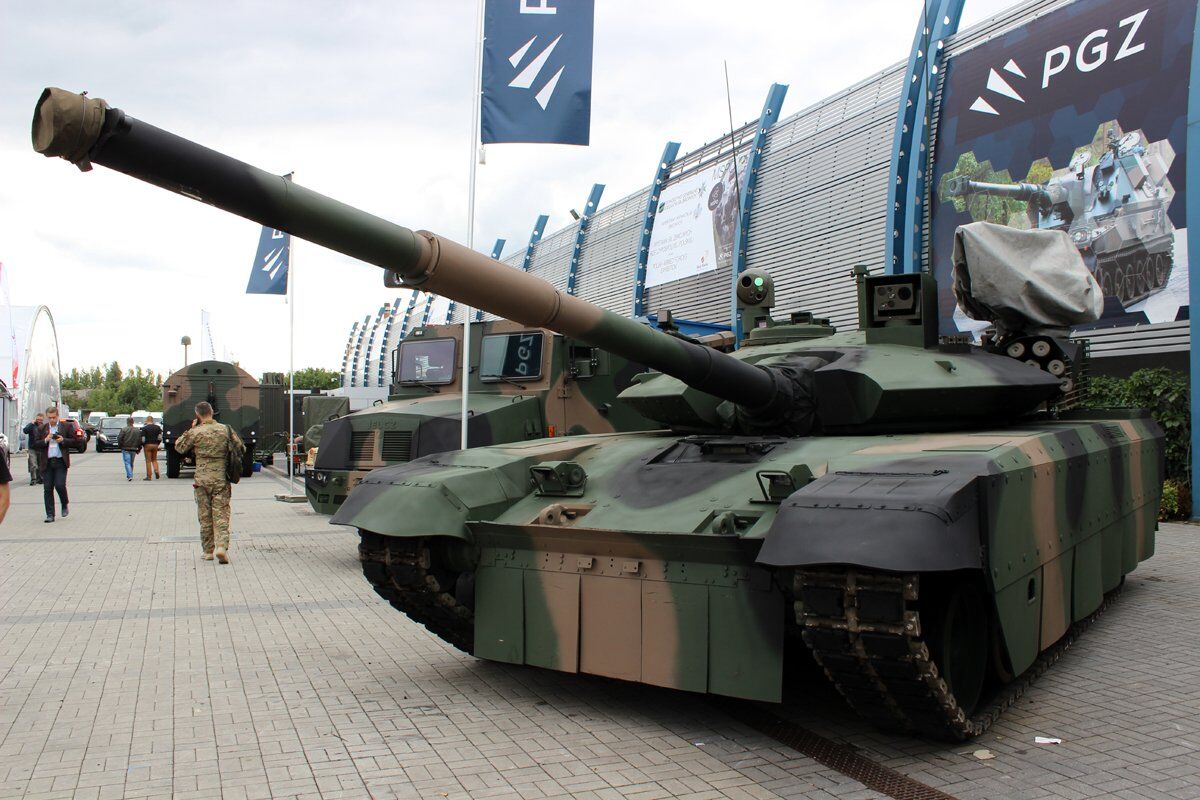 За передовим стандартам НАТО: Україна і Польща показали спільний танк