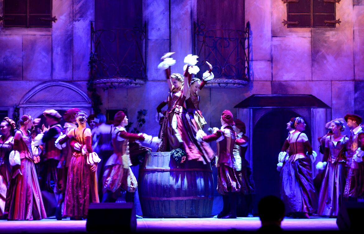 31 января в Национальной оперетте покажут мюзикл К. Портера "Целуй меня, Кэт!"
