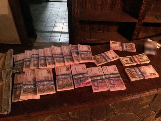 Ледь не вкрав $45 тисяч: поліція затримала шахрая в Києві