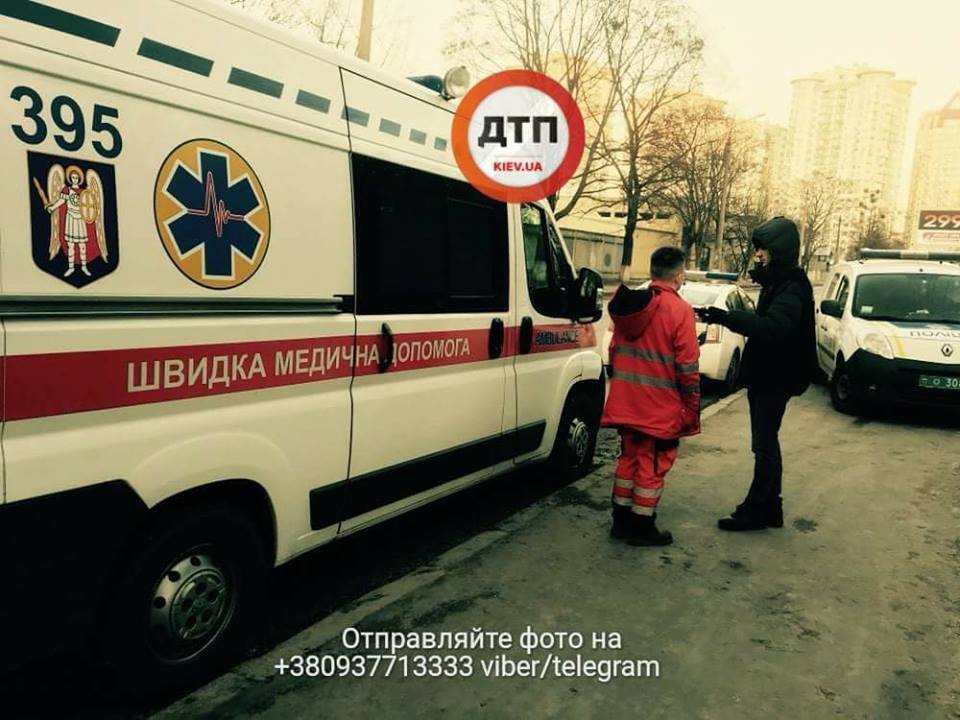 На теле — большой крест: в киевском парке нашли труп мужчины