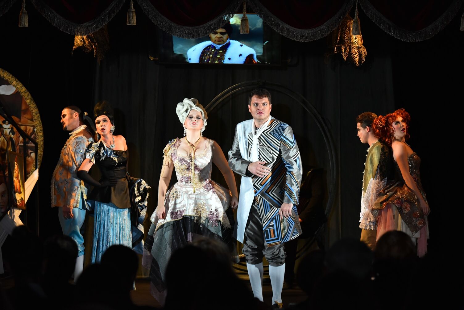 1 февраля в Национальной оперетте покажут комическую оперу-зингшпиль "Театр в кармане, или Все роли заняты"