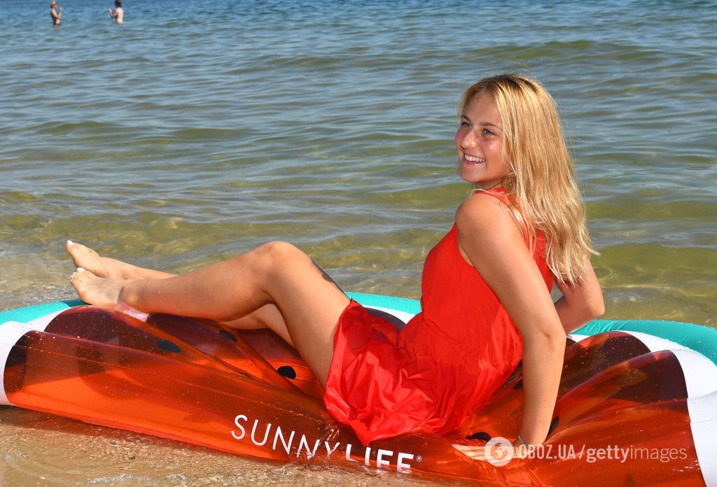 Девушка дня: 15-летняя украинка, ставшая сенсацией Australian Open, снялась в яркой фотосессии на берегу озера