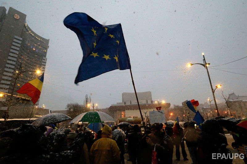 Соседа Украины накрыли массовые протесты: впечатляющие фото